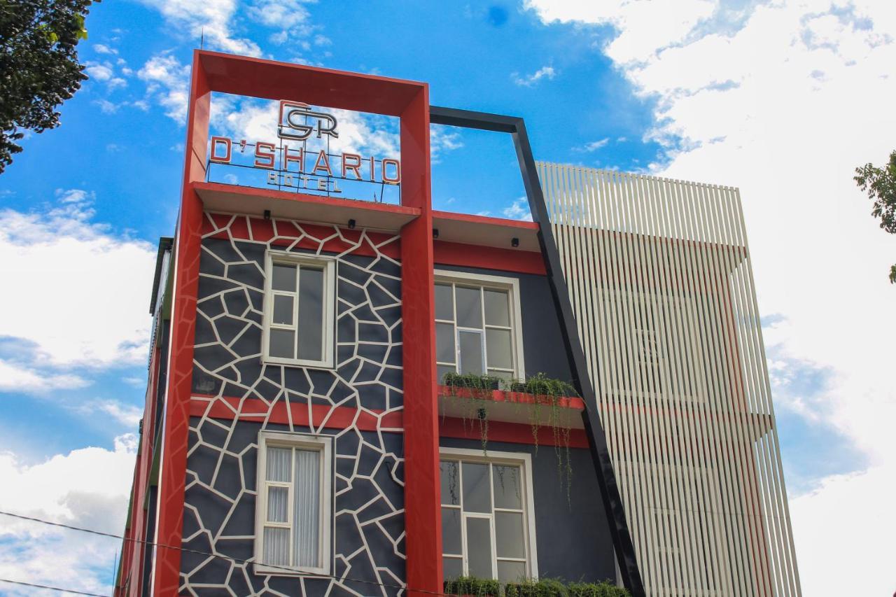 D'Shario Hotel Kepanjen Μαλάνγκ Εξωτερικό φωτογραφία