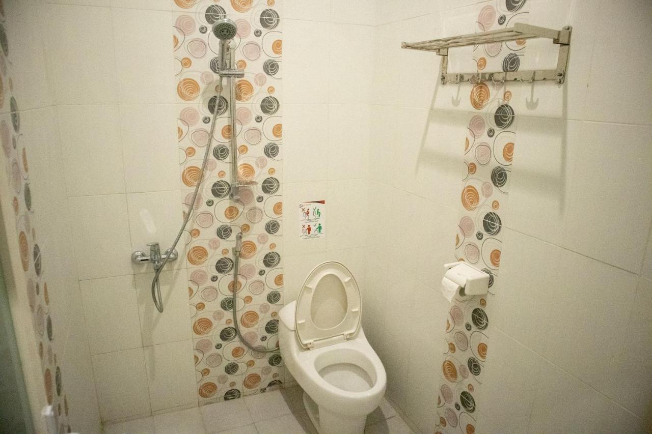 D'Shario Hotel Kepanjen Μαλάνγκ Εξωτερικό φωτογραφία